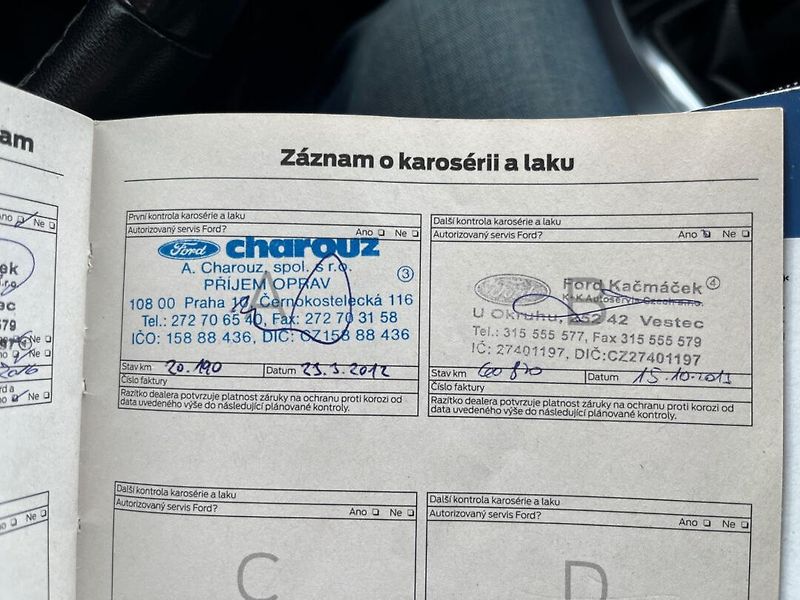 Ford Mondeo (2011) 2.0 TDCi - fotka 17 z 20