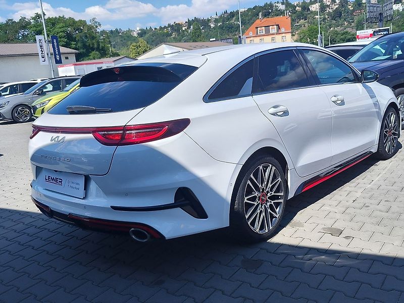 Kia Pro_Ceed 1.6 T-GDi/150kW GT DCT - fotka 5 z 39