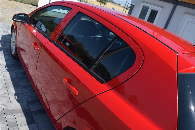 Opel Astra 1,4 i 66KW KLIMA ALU VÝHŘEV - fotka 11 z 50