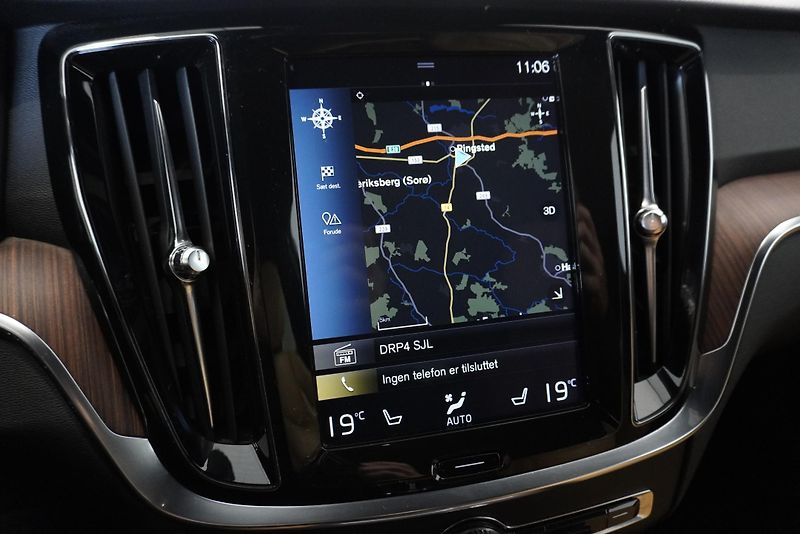 Volvo V60 (2019) CROSS COUNTRY 2,0 D4 AWD AUT. - fotka 25 z 33