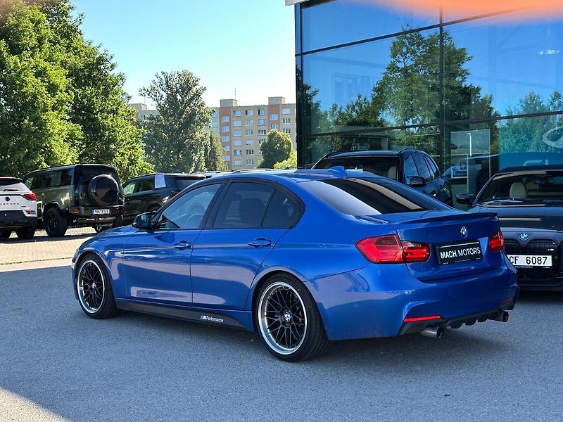 BMW Řada 3 335i, 91 000 Km ! - fotka 4 z 14