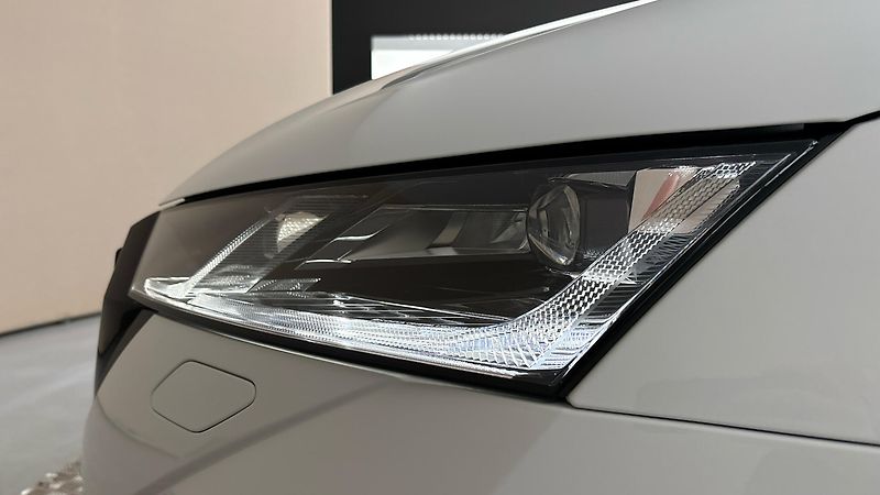 Škoda Octavia 2.0 TDI DSG 4x4 RS Combi - fotka 18 z 27