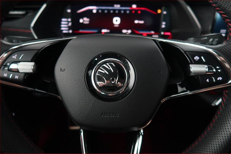 Škoda Octavia (2021) RS 2.0 TSI, ČR,1.maj, Kůže - fotka 16 z 17