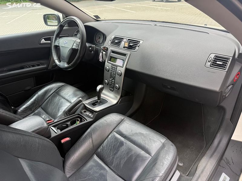 Volvo C70 (2007) 2.4D, 132kw Kabrio Automat - fotka 9 z 21