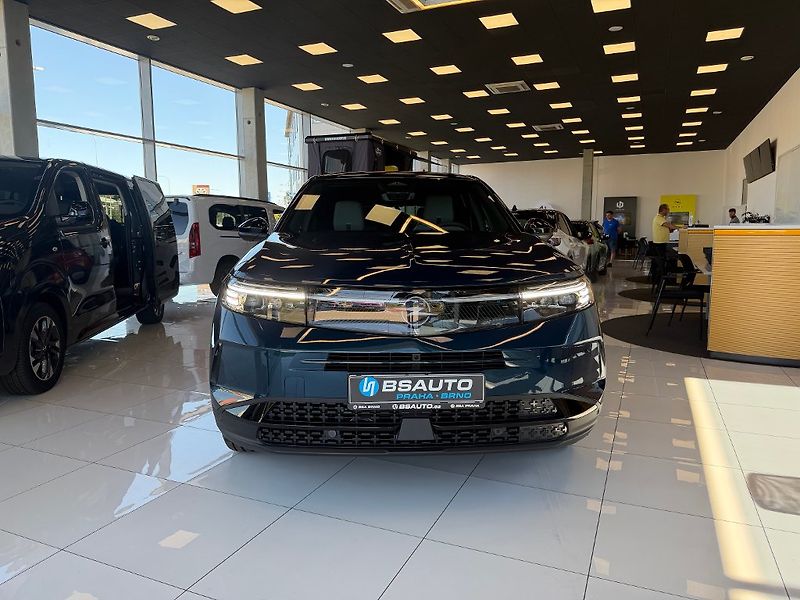 Opel Grandland (2026) Ultimate Hybrid 1,2T 145k AT - fotka 2 z 29