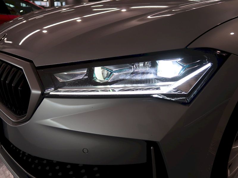 Škoda Superb (2024) SELECTION 2.0TDI 110KW DSG MAT - fotka 37 z 42
