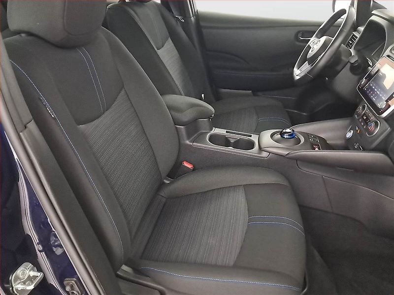 Nissan Leaf (2022) 40 kWh, SoH 89%, Automat - fotka 9 z 19