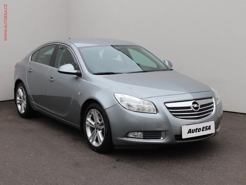 Opel Insignia (2011) 1.4T, Navi, výhřev sed - fotka 1 z 3