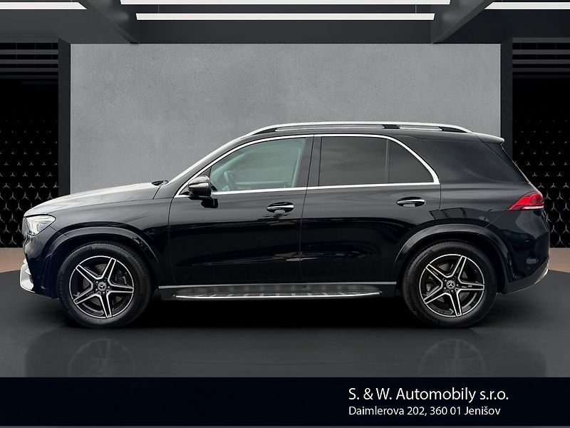 Mercedes-Benz GLE 300 d 4MATIC AMG Burmester - fotka 8 z 37