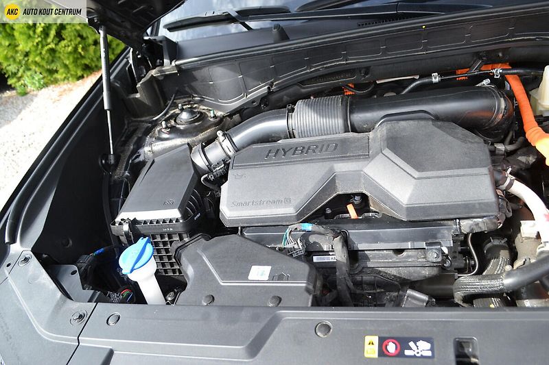 Hyundai Santa Fe 1.6T-GDI HEV 4WD CALLIGRAPHY 7 - fotka 88 z 95