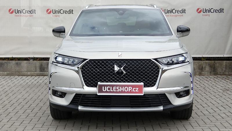 DS Automobiles DS7 Crossback 1.6 E-TENSE 4x4 Pluq-in Hybrid - fotka 2 z 25