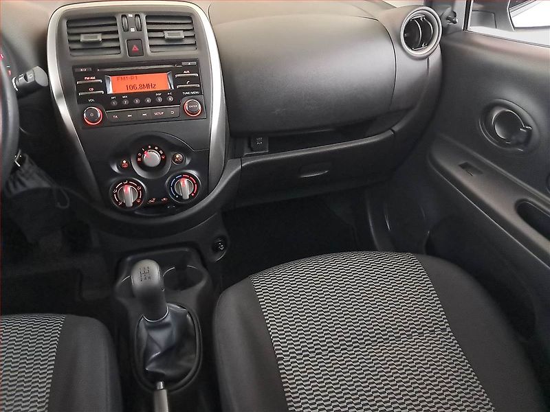 Nissan Micra (2015) 1.2 12V - fotka 8 z 15