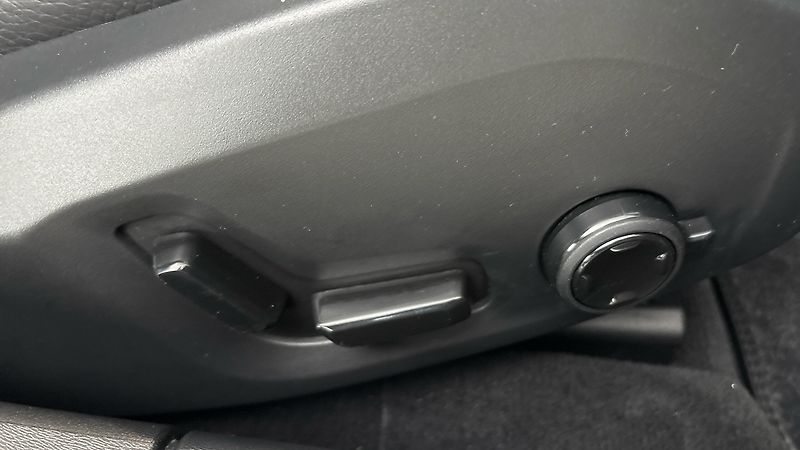 Volvo V90 2.0 B5 AUT Plus Dark - fotka 22 z 31