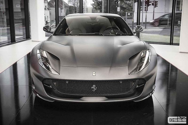 Ferrari 812 Superfast.