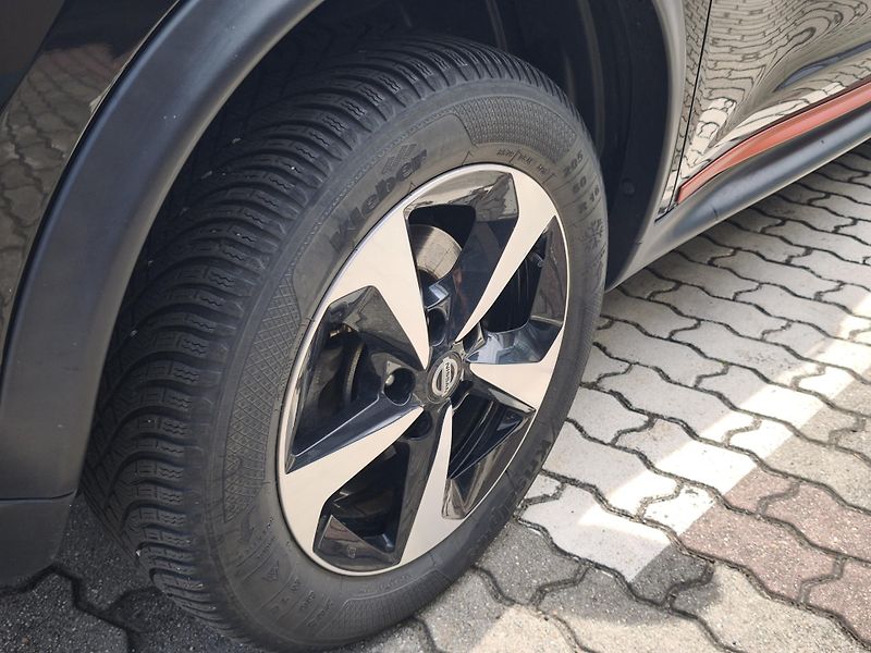 Nissan Juke ČR 1.MAJ 1.6 SCe REZERVACE  - fotka 31 z 35