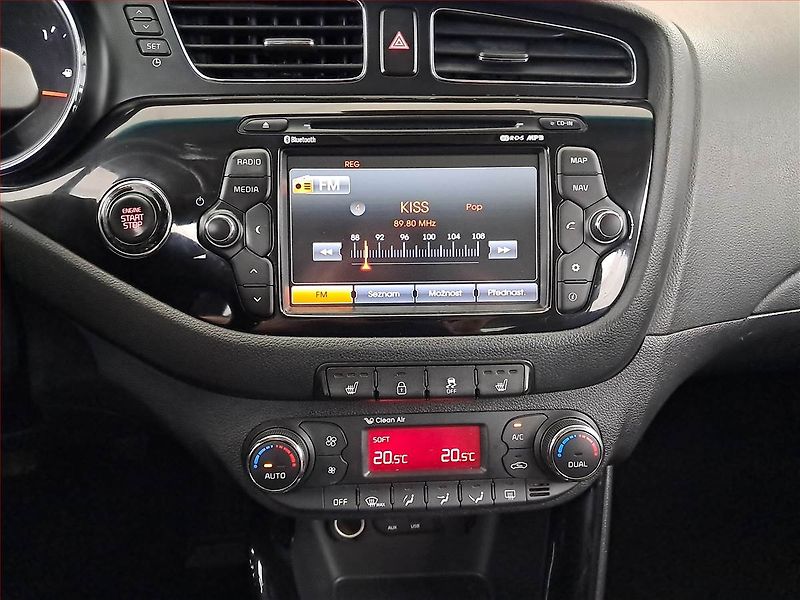 Kia Ceed (2013) 1.6 GDI, Serv.kniha, Navi - fotka 12 z 18