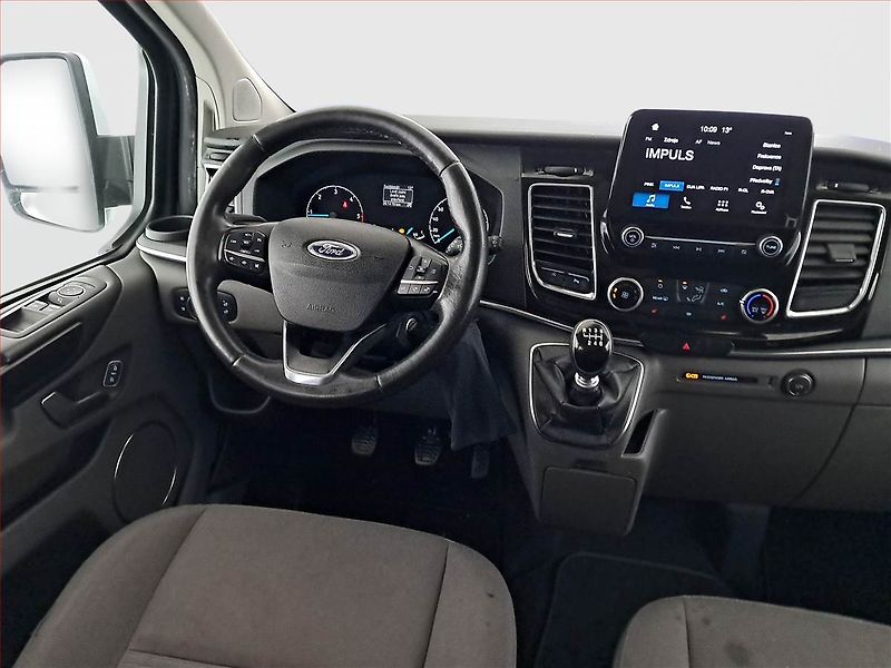 Ford Tourneo Custom (2018) Titanium 2.0 EcoBlue, ČR - fotka 7 z 17