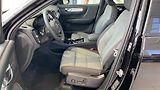 Volvo XC40 (2026) PLUS BLACK EDITION, B4 FWD, 14 - náhled 8