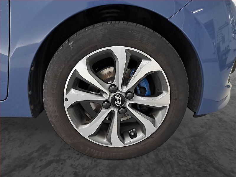 Hyundai i10 (2015) 1.0, Tempomat, Park. senzory - fotka 14 z 16