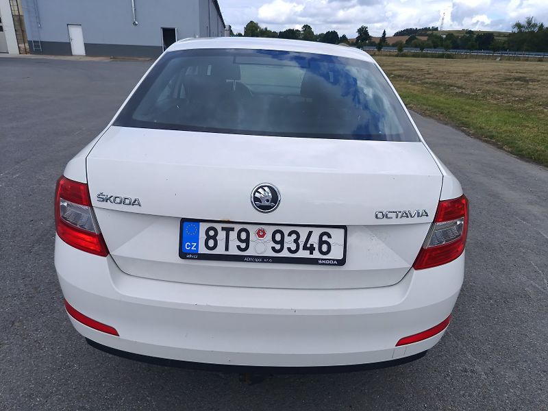 Škoda Octavia III 1.6 TDI - fotka 5 z 56