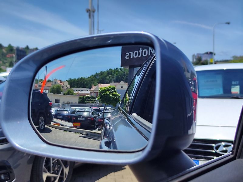 Volvo V90 D4 2.0/140kW Cross Country Mom - fotka 17 z 33