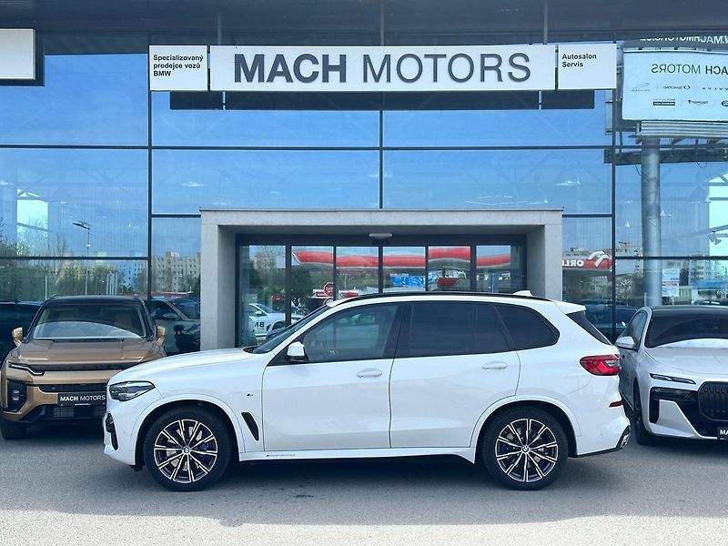 BMW X5 30D xDrive M-Sport - fotka 2 z 14