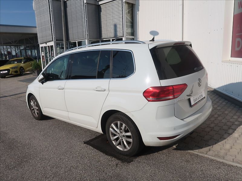Volkswagen Touran 2,0 TDI Comfortline 7 míst - fotka 4 z 4