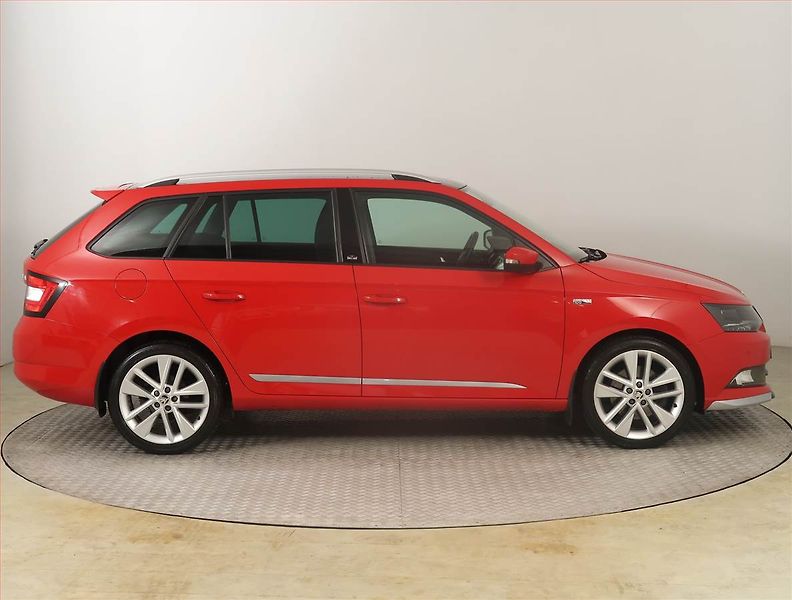 Škoda Fabia (2018) Style 1.0 TSI, ČR,1.maj - fotka 6 z 25