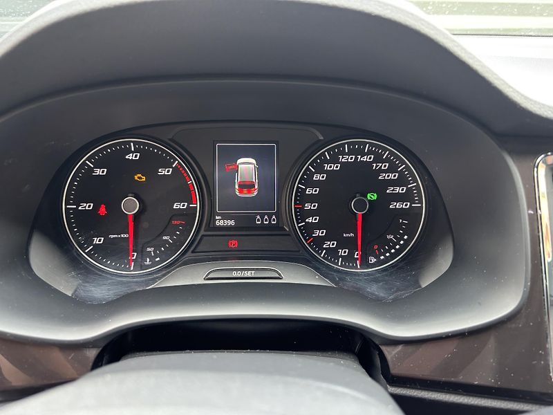 Seat Ateca (2019) 2.0 TDI 110 KW, 4X4, DSG, EXC - fotka 11 z 18