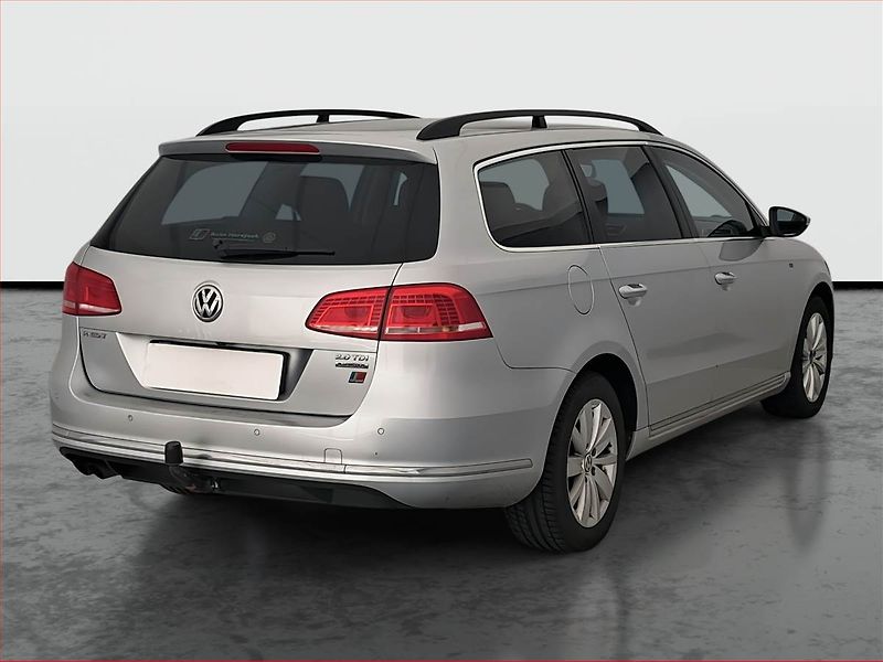 Volkswagen Passat (2013) 2.0 TDI, Automat, Xenony - fotka 5 z 16