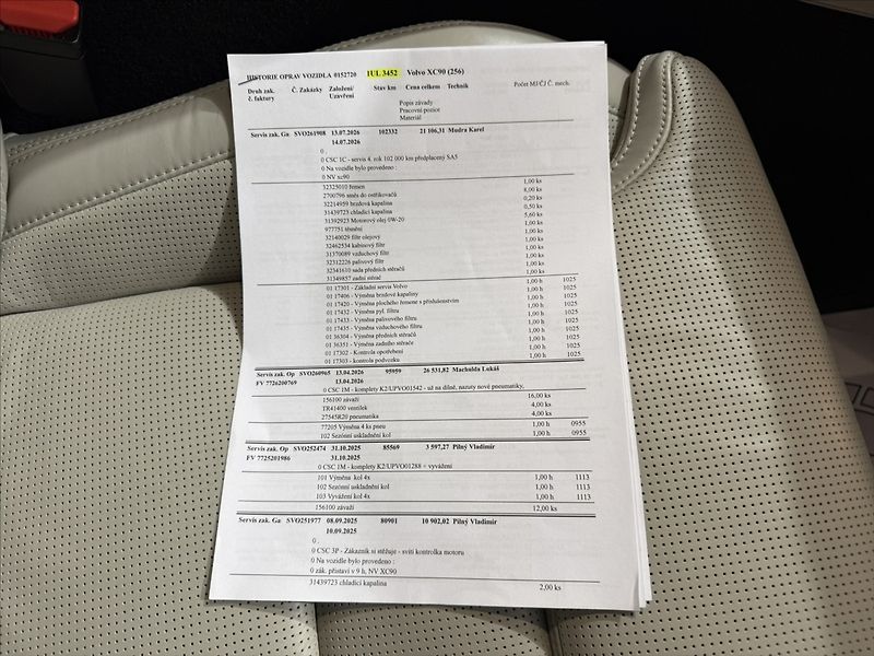 Volvo XC90 2,0   B5 POLESTAR HARMAN 360 - fotka 40 z 40