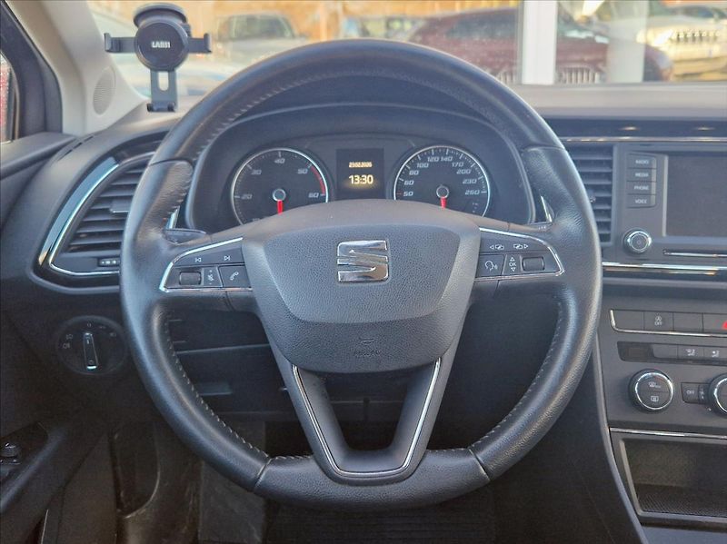 Seat Leon 1,6 TDI Navigace, ServiskaTop! - fotka 18 z 20