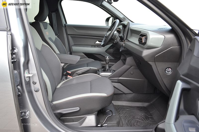 Dacia Duster EXTREME TCE 130 4x4 - fotka 14 z 55