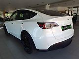 Tesla Model Y (2023) Long Range AWD | Berlín, tažné - náhled 1