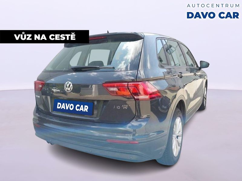 Volkswagen Tiguan 1.4 TSI 110kW LED Navi 1.Maj. - fotka 4 z 12