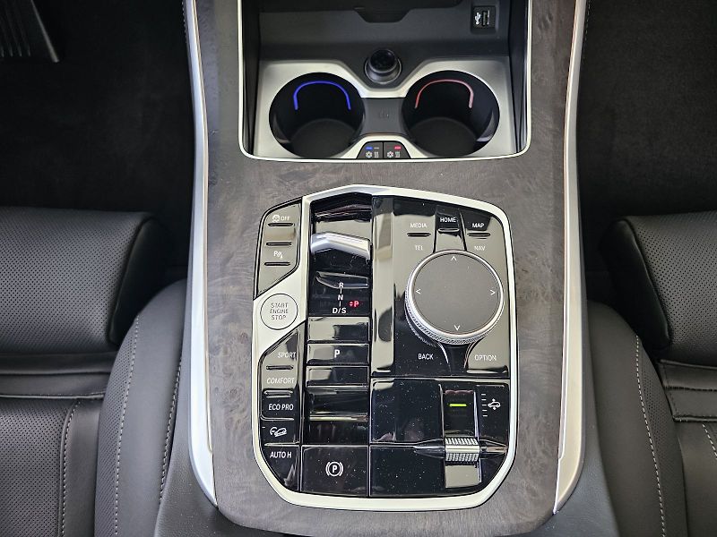 BMW X5 xDrive40d - fotka 24 z 36