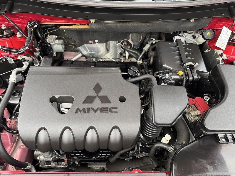 Mitsubishi Outlander (2019) 2.0i Mivec Automat LED 7Míst - fotka 29 z 50