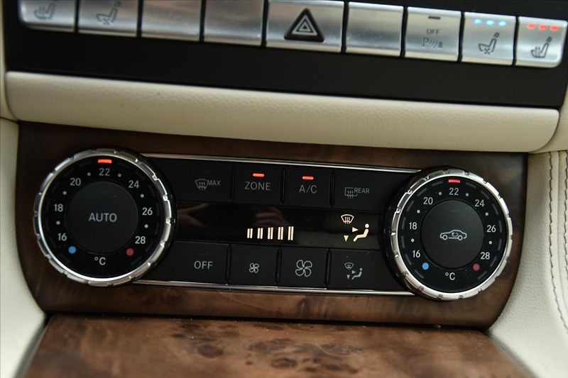 Mercedes-Benz CLS 350 CDI 195kW 4MATIC ČR - fotka 19 z 24