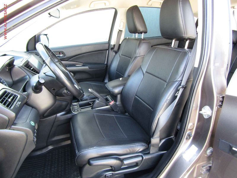 Honda CR-V (2016) 1.6 i-DTEC, ČR, AC, kamera - fotka 9 z 20