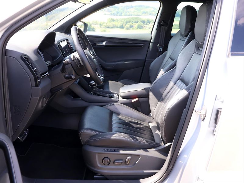 Škoda Karoq 1,5 TSI 110kW DSG Sportline - fotka 11 z 28