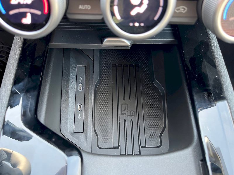 Škoda Superb (2025) COMBI SELECTION 2.0 TDI 110 kW - fotka 26 z 35