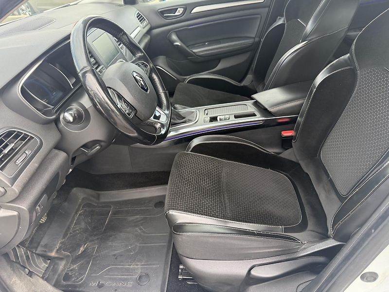 Renault Mégane 1.5 DCI 81kW - fotka 12 z 36