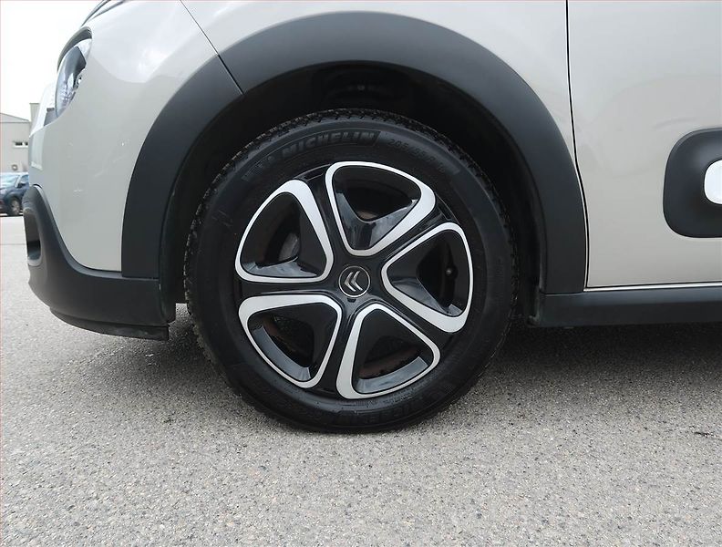 Citroën C3 (2022) Shine 1.2 PureTech, Serv.kniha - fotka 14 z 17