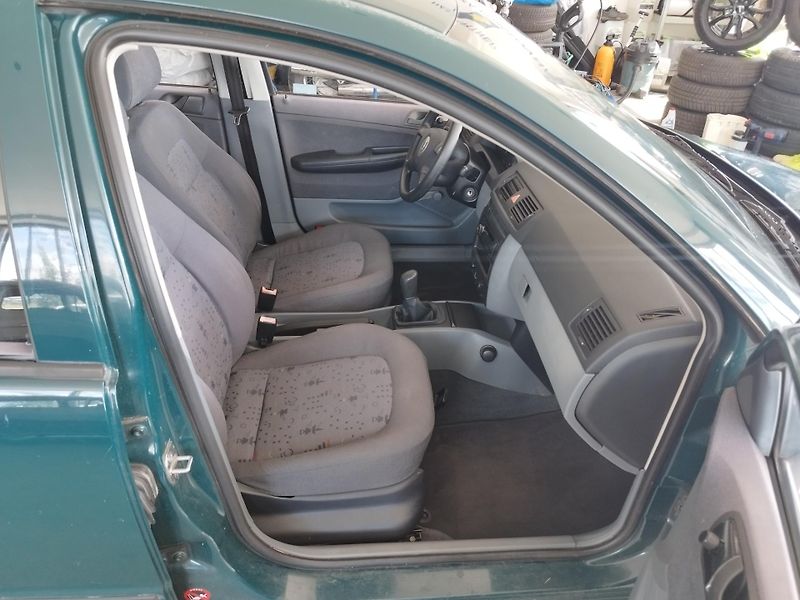 Škoda Fabia (2000) 1,4MPI,50KW,NOVÁ STK - fotka 13 z 19