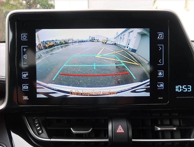 Toyota C-HR (2019) Selection 1.8 Hybrid - fotka 17 z 21