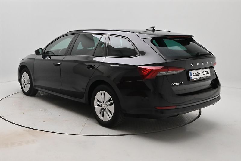 Škoda Octavia 2,0 TDI 110 kW DSG TAŽNÉ Záruk - fotka 7 z 32