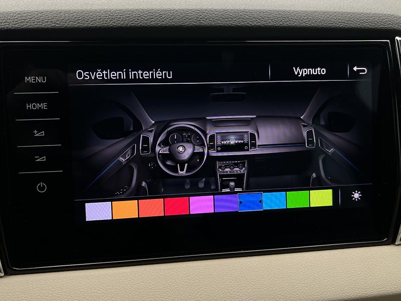 Škoda Karoq 1.5 TSI STYLE AUT CZ - fotka 39 z 44