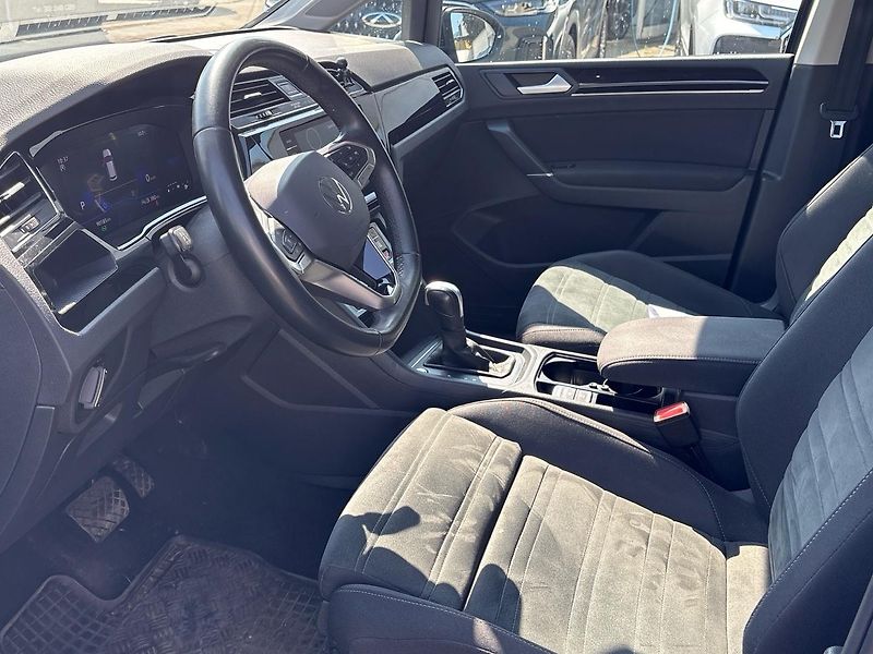 Volkswagen Touran (2023) 1.5 TSI 110 kw REZERVACE - fotka 6 z 25
