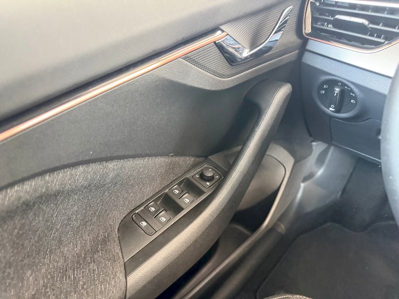 Škoda Scala (2022) Style 1.0 TSI / 81 kW M6 - fotka 7 z 25