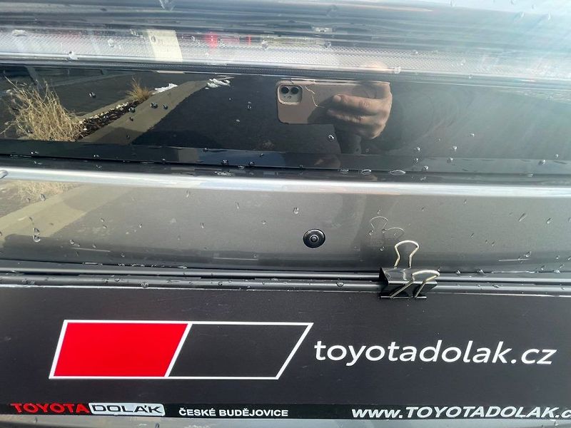 Toyota bZ4X EV  73k kWh FWD Style - fotka 19 z 32